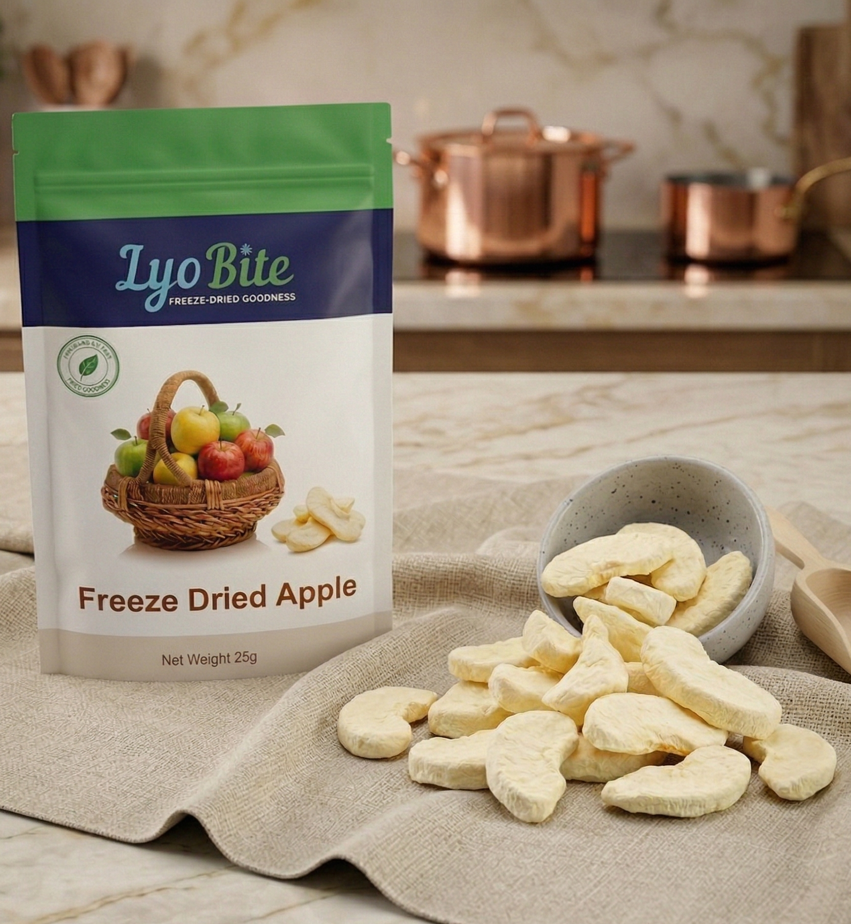 Freeze-dried apple snack bay by Lyo Bite 